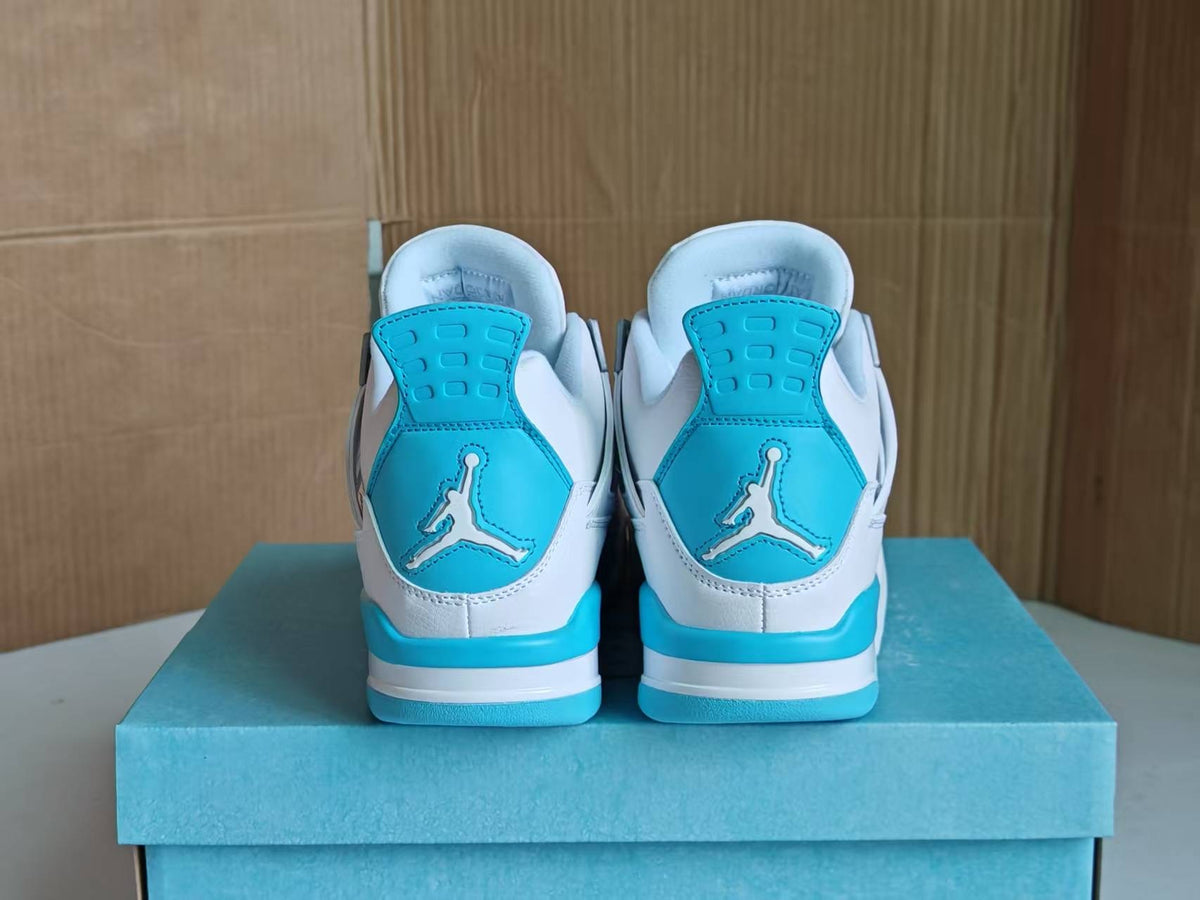 Air Jordan 4 Retro Aluminum | Frostline Reverie