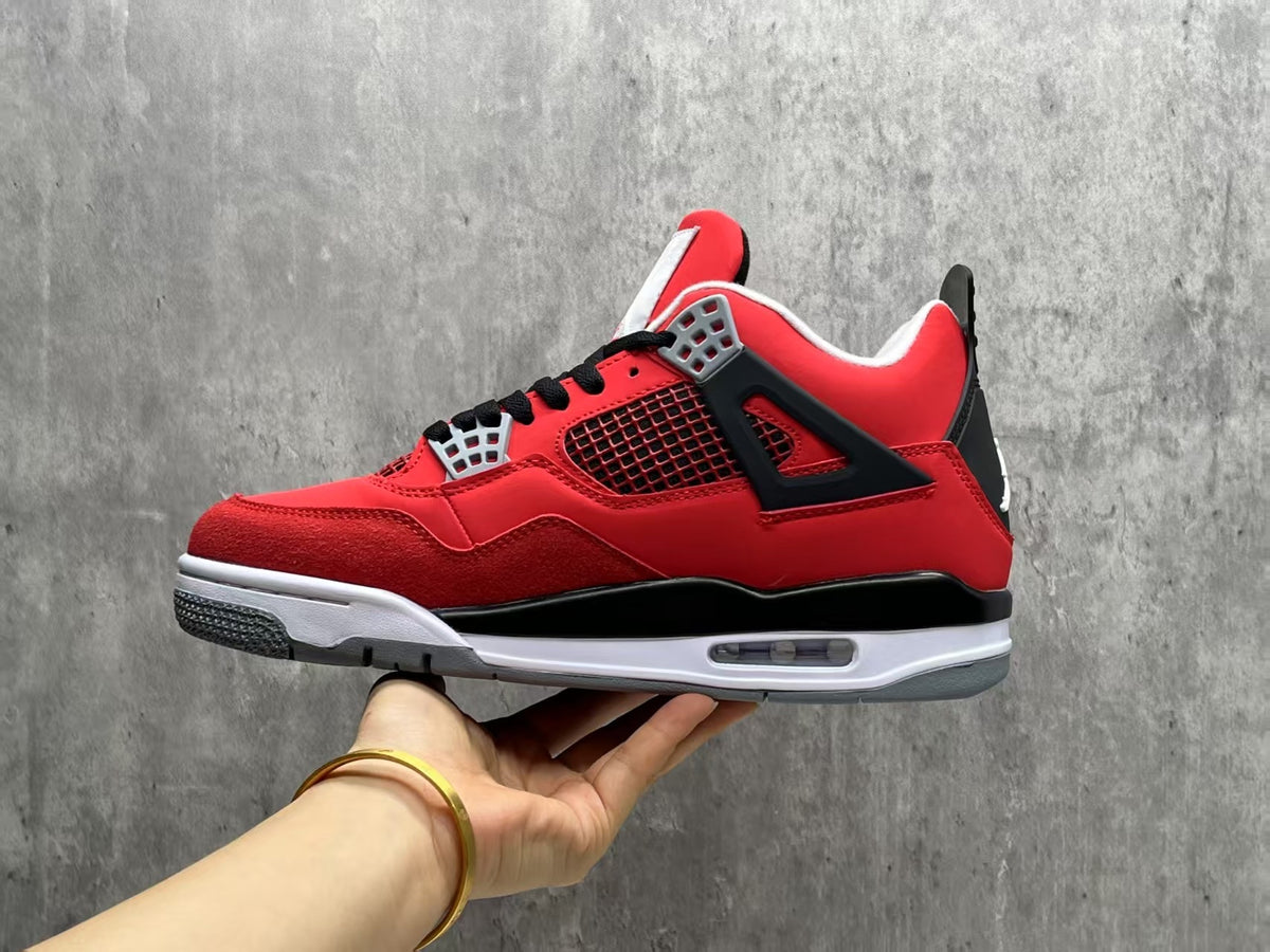 Air Jordan 4 Retro Bulls | Courtside Voltage