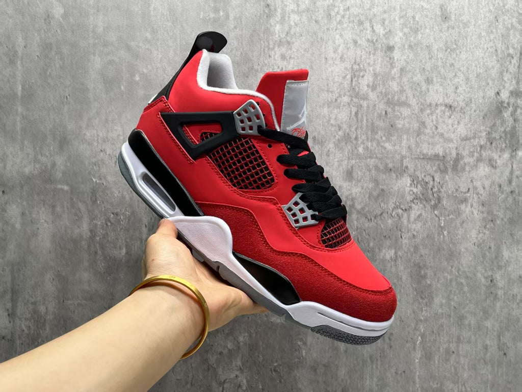 Air Jordan 4 Retro Bulls | Courtside Voltage